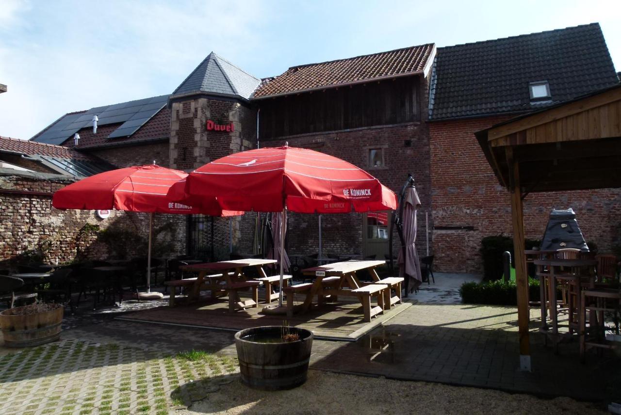 Hotel De Konik à Uikhoven Extérieur photo